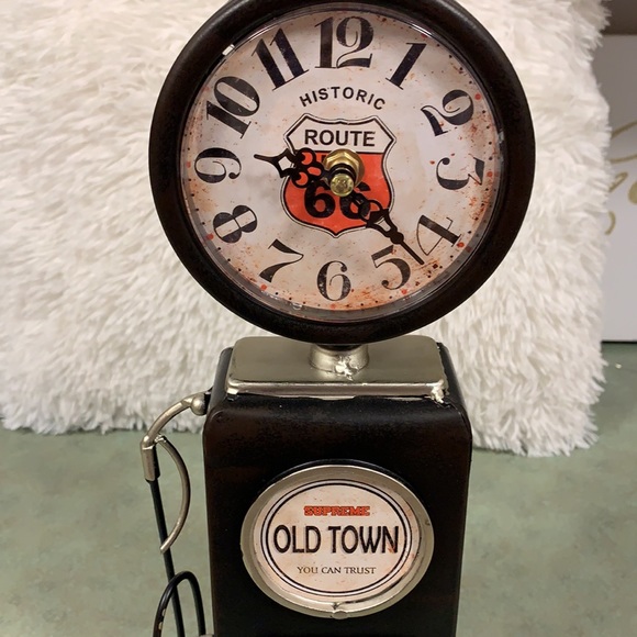 Route 66 gas pump 14” brown clock - Picture 3 of 4